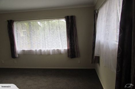 Photo of property in 2 Wheaton Place, Glen Eden, Auckland, 0602