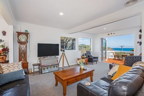 Photo of property in 16 Herewini Street, Titahi Bay, Porirua, 5022