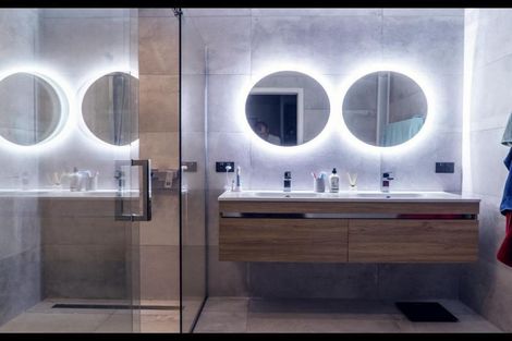 Photo of property in 5 Te Ara Karoiroa Road, Hurford, New Plymouth, 4374