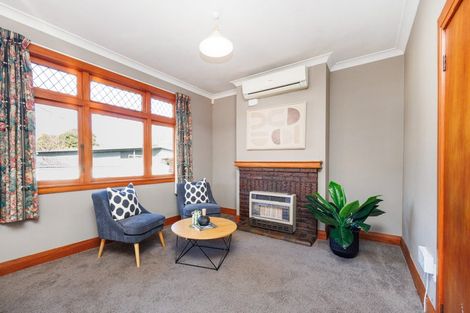 Photo of property in 28 Karina Terrace, Roslyn, Palmerston North, 4414
