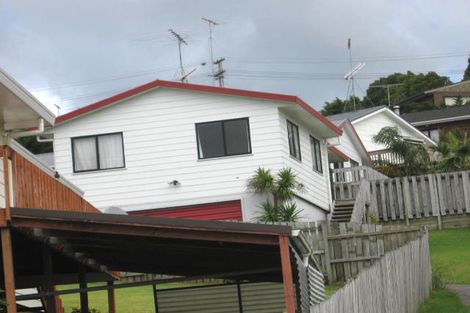 Photo of property in 1/7 Romulus Place, Totara Vale, Auckland, 0629