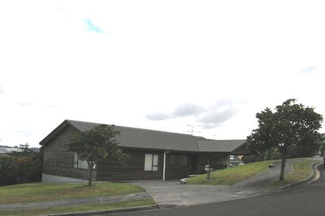 Photo of property in 12 Mallard Place, Unsworth Heights, Auckland, 0632