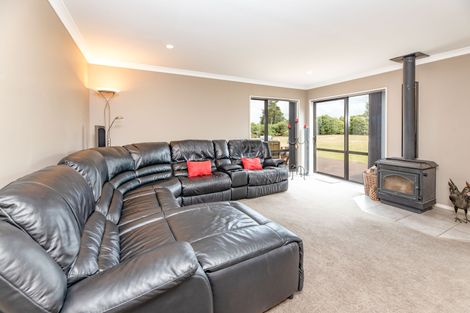 Photo of property in 16 Thorndon Close, Kirwee, Darfield, 7571