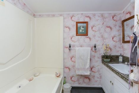 Photo of property in 51a Palmerston Road, Havelock North, 4130