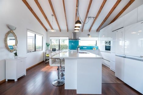 Photo of property in 1/253 Glenfield Road, Hillcrest, Auckland, 0627