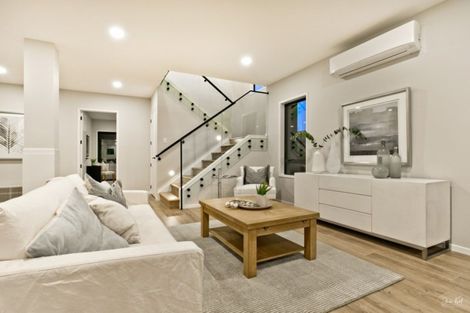 Photo of property in 21 Longshore Drive, Long Bay, Auckland, 0630