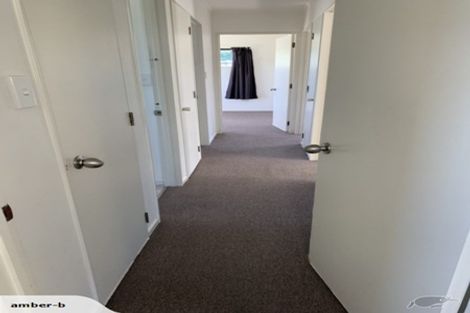 Photo of property in 18 Loughanure Place, Massey, Auckland, 0614