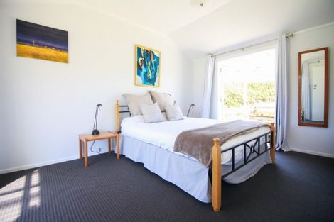 Photo of property in 5 Te Awe Awe Grove, Himatangi Beach, Foxton, 4891