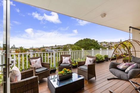 Photo of property in 2/22 Hastings Road, Mairangi Bay, Auckland, 0630