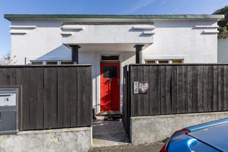Photo of property in 14 Chaucer Road, Hospital Hill, Napier, 4110
