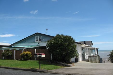 Photo of property in 30 Crispe Road, Clarks Beach, 2122