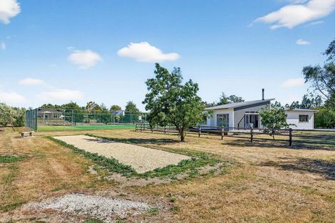 Photo of property in 8 Redwood Lane, Martinborough, 5711