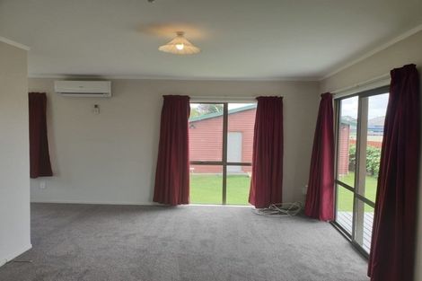Photo of property in 24 Growers Lane, Mangere East, Auckland, 2024