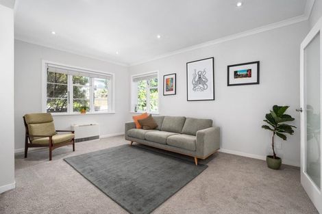 Photo of property in 544 Broadway, Strathmore Park, Wellington, 6022