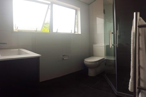 Photo of property in 2/224 Forrest Hill Road, Forrest Hill, Auckland, 0620