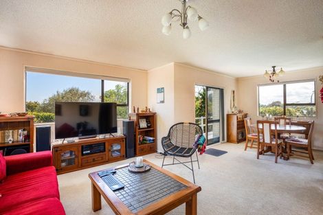 Photo of property in 138a Govett Avenue, Frankleigh Park, New Plymouth, 4310