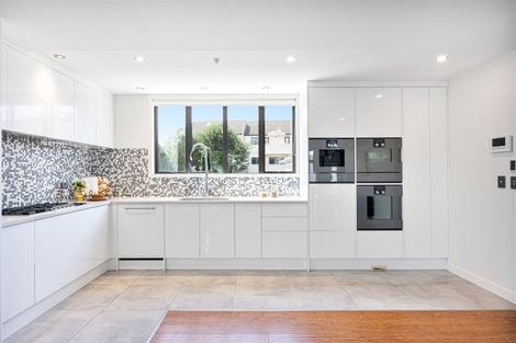 Photo of property in 54 Omahu Road, Greenlane, Auckland, 1051