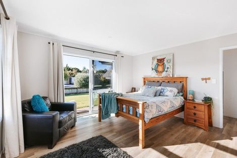 Photo of property in 2 Mckenna Lane, Omokoroa, 3114