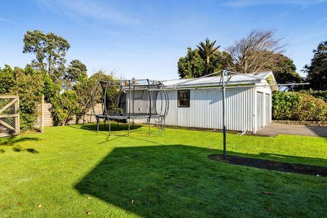 Photo of property in 351 South Road, Hawera, 4674