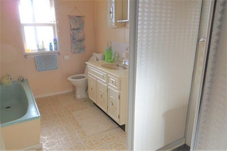 Photo of property in 8 Brick Street, Te Aroha, 3320