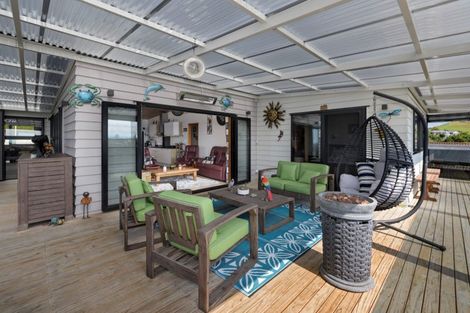 Photo of property in 48 Estuary View Road, Welcome Bay, Tauranga, 3112