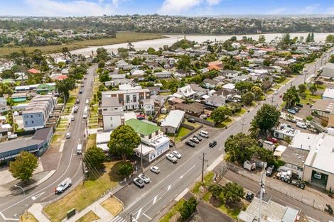 Photo of property in 742b Te Atatu Road, Te Atatu Peninsula, Auckland, 0610