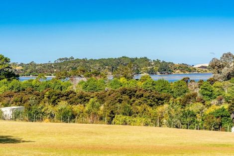 Photo of property in 28a Old Waipu Road, Mangawhai, 0505