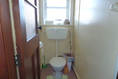 Photo of property in 1 Edinburgh Street, Waimate, 7924