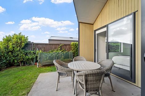 Photo of property in 12 Kuparu Lane, Red Beach, 0932