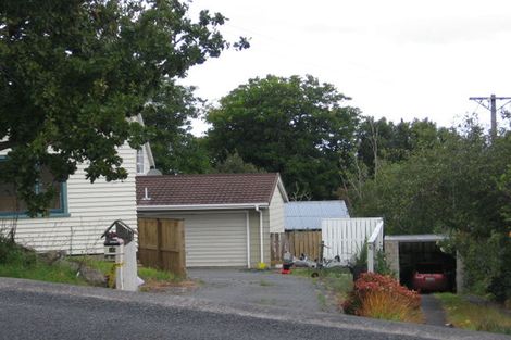 Photo of property in 2/10 Marsh Avenue, Forrest Hill, Auckland, 0620