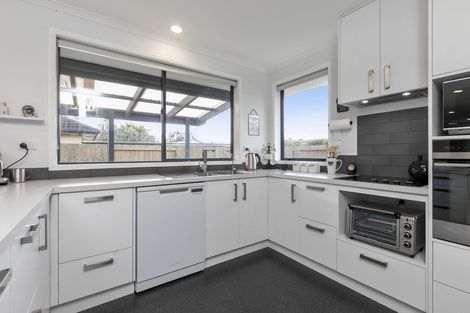Photo of property in 82 Sterling Gate Drive, Bethlehem, Tauranga, 3110