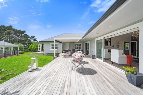 Photo of property in 576 Whitford Road, Whitford, Howick, 2571