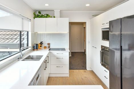 Photo of property in 1/14 Kells Place, Botany Downs, Auckland, 2010