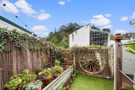 Photo of property in 49 Faraday Street, Hospital Hill, Napier, 4110