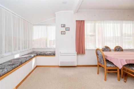 Photo of property in 1 Acacia Crescent, Glenview, Hamilton, 3206