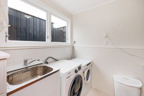 Photo of property in 50 Newcastle Street, Hokowhitu, Palmerston North, 4410