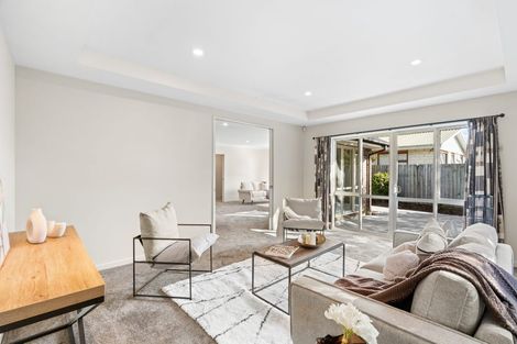 Photo of property in 92 Condell Avenue, Papanui, Christchurch, 8053