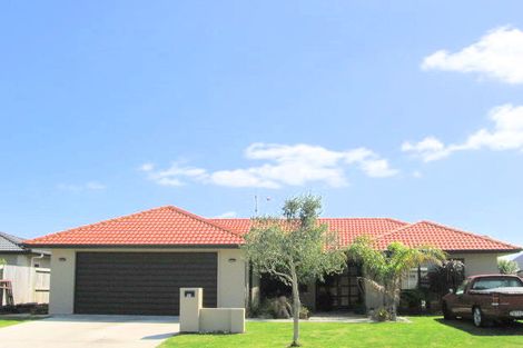 Photo of property in 10 Madeleine Terrace, Papamoa Beach, Papamoa, 3118