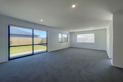 Photo of property in 16 Wexford Crescent, Halswell, Christchurch, 8025