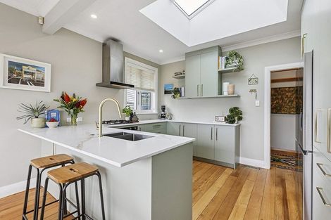 Photo of property in 22 Imperial Terrace, Melrose, Wellington, 6022