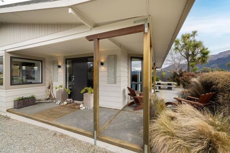 Photo of property in 275 Lakeview Terrace, Lake Hawea, Wanaka, 9382