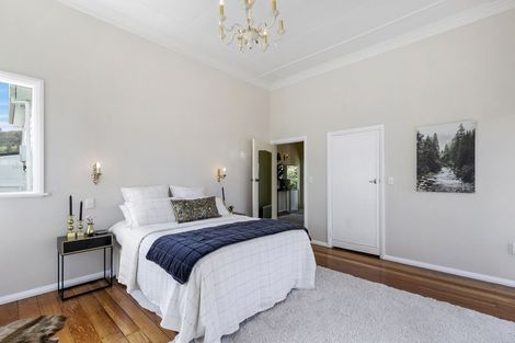 Photo of property in 198 Karori Road, Karori, Wellington, 6012