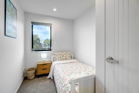 Photo of property in 4/16 Binsted Road, New Lynn, Auckland, 0600