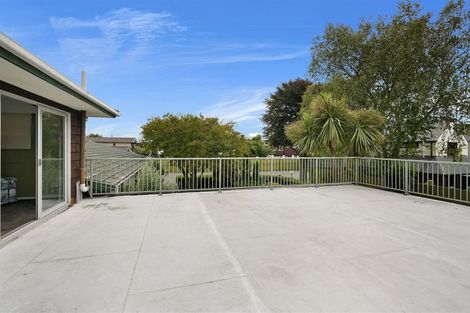 Photo of property in 314 Yaldhurst Road, Avonhead, Christchurch, 8042