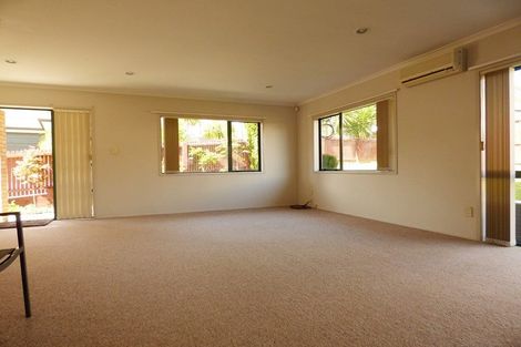 Photo of property in 1/35 Pah Road, Papatoetoe, Auckland, 2025