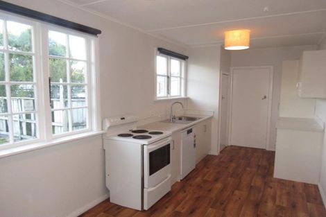 Photo of property in 5 Dover Road, Wainuiomata, Lower Hutt, 5014