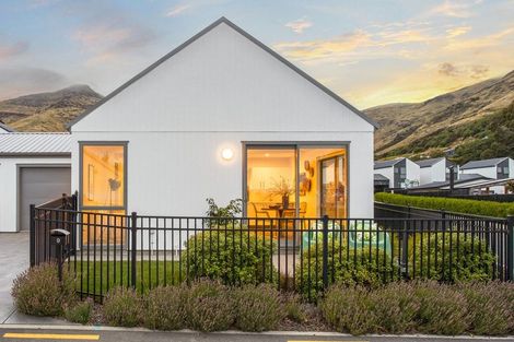 Photo of property in 9 Stead Lane, Heathcote Valley, Christchurch, 8022