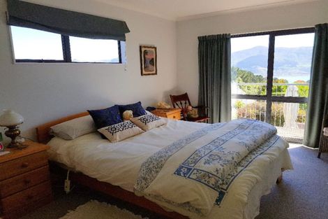 Photo of property in 17 Te Papau Crescent, Diamond Harbour, 8972