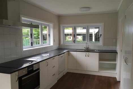 Photo of property in 1/33 Awaruku Road, Torbay, Auckland, 0630