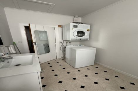 Photo of property in 59 Pirie Street, Mount Victoria, Wellington, 6011